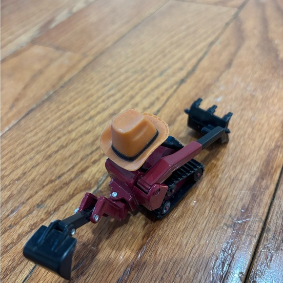 Benny Bob the Builder cowboy hat Diecast 5" Backhoe Scoop 2005 red black - Picture 3 of 4